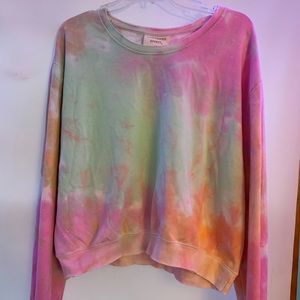 Cropped tie dye crewneck